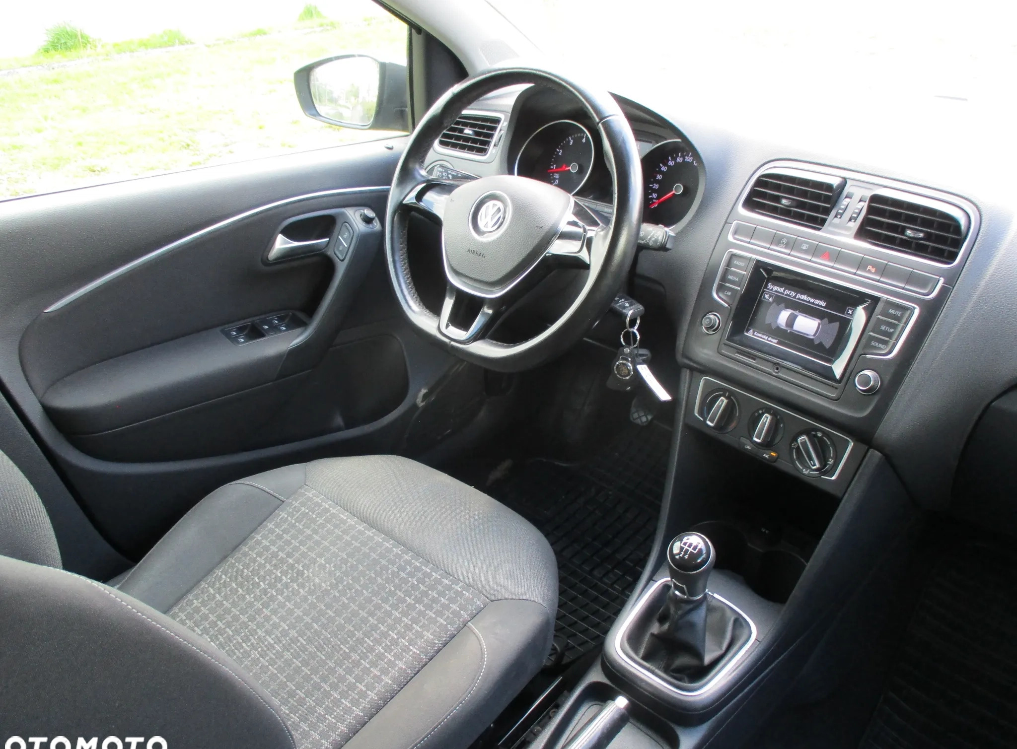 Volkswagen Polo cena 33900 przebieg: 116978, rok produkcji 2015 z Korfantów małe 562